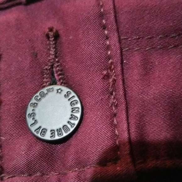 LEVI STRAUSS & Co Signature brand jeans. - Picture 12 of 16